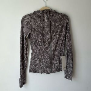 NWT Lululemon hooded define jacket in purple/lavender snakeskin